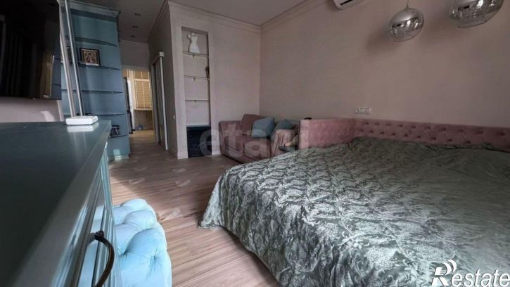 1-комн квартира улица Авиаторов, 1,  д. 1
