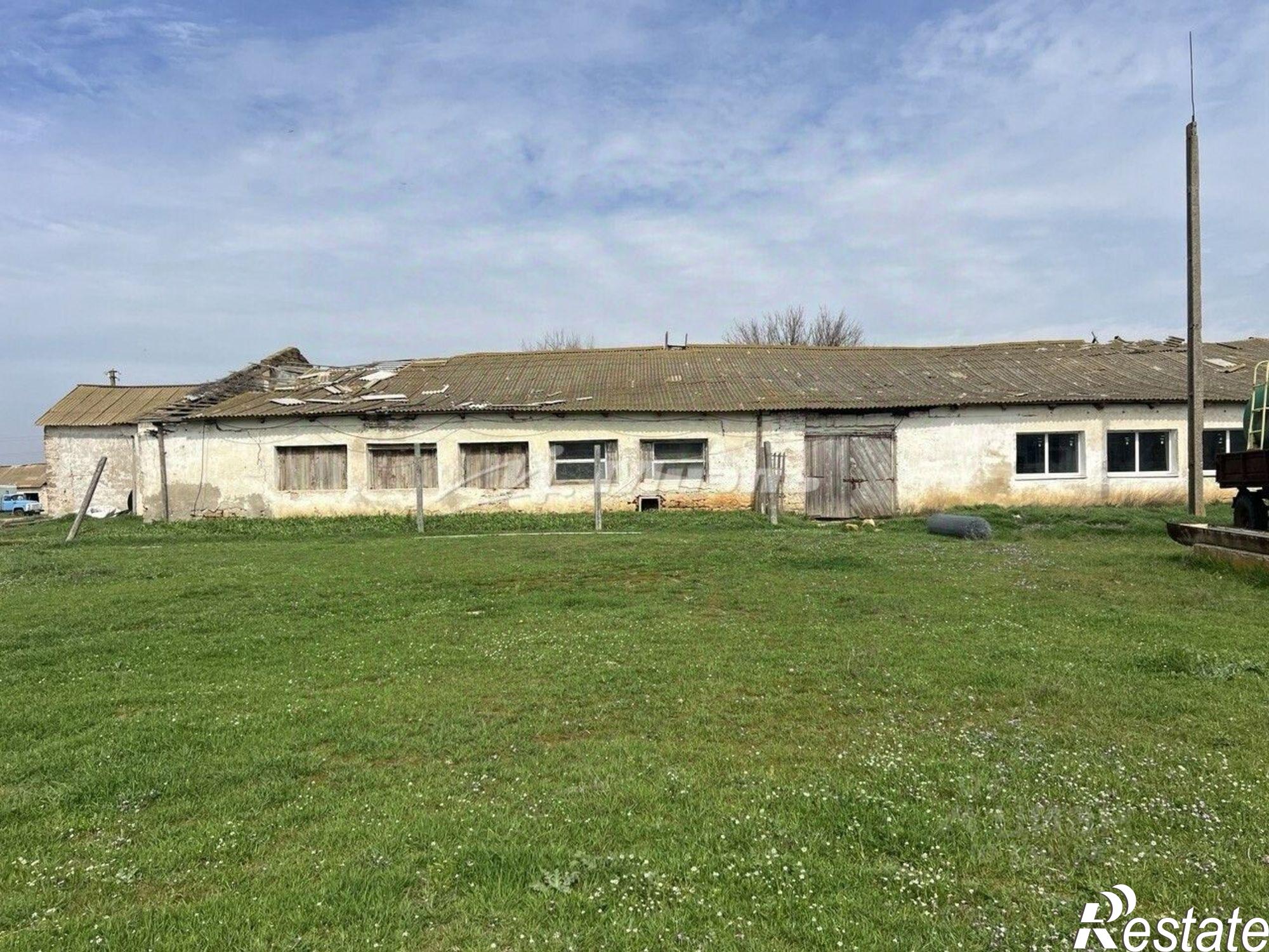 Купить складское помещение за 3 792 400 рублей на Сакский район, Куликовка с.