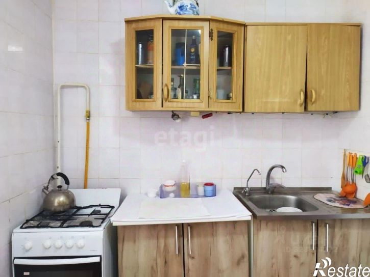 2-комн квартира проспект Героев Десантников, 3,  д. 3