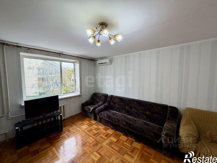 3-комн квартира улица Генерала Хрюкина, 20Б,  д. 20Б