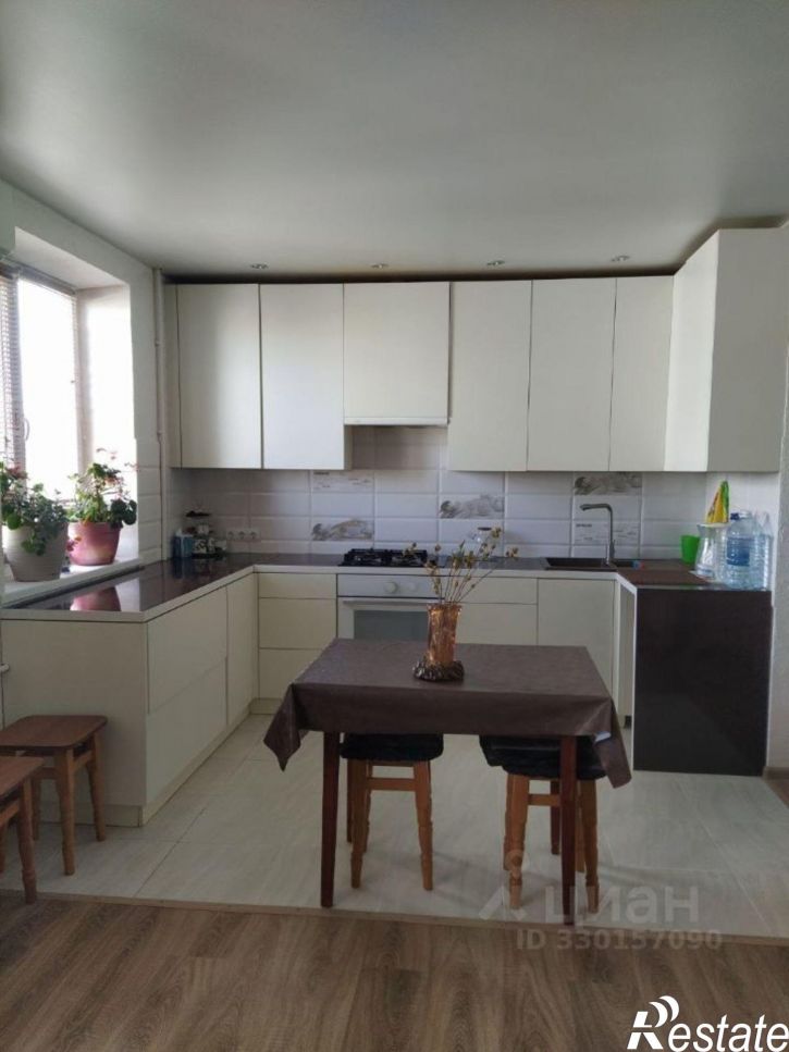3-комн квартира Молодёжная улица, 23,  д. 23