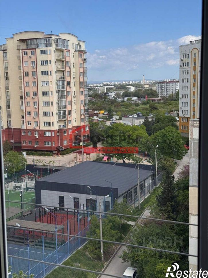 4-комн квартира улица Колобова, 21