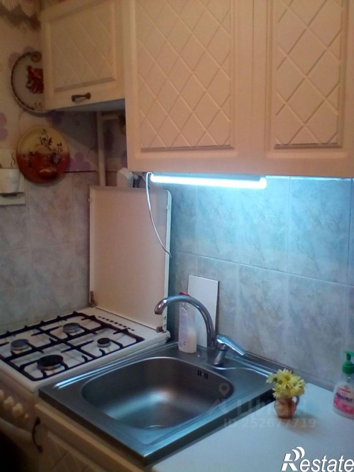 1-комн квартира улица Большевика Попова, 8,  д. 8