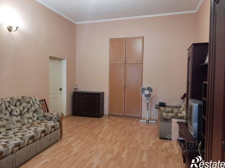 1-комн квартира улица Авиаторов, 12,  д. 12
