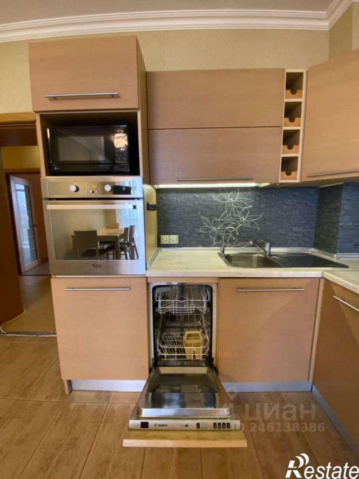 3-комн квартира Дмитрия Ульянова улица, 57,  д. 57