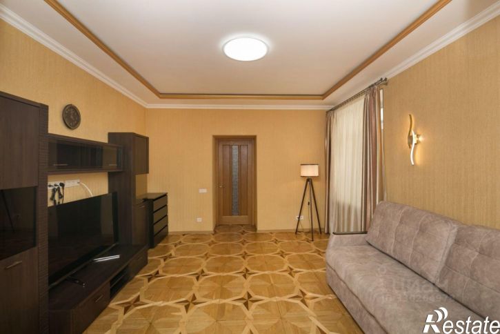 2-комн квартира улица Генерала Петрова, 6,  д. 6