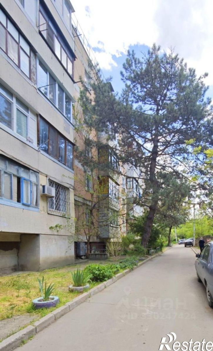 1-комн квартира улица Большевика Попова, 8,  д. 8