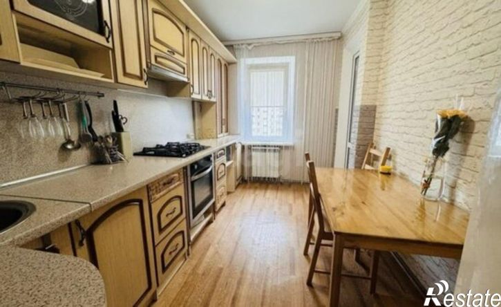 3-комн квартира улица Александра Косарева, 15,  д. 15