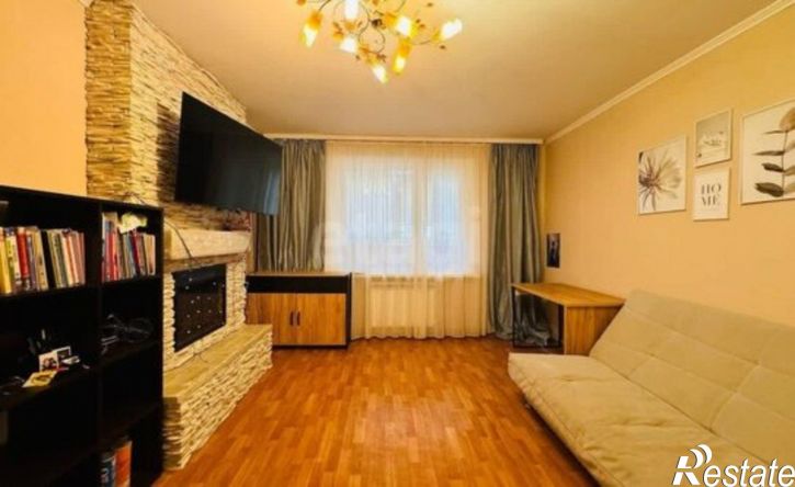 3-комн квартира улица Александра Косарева, 15,  д. 15