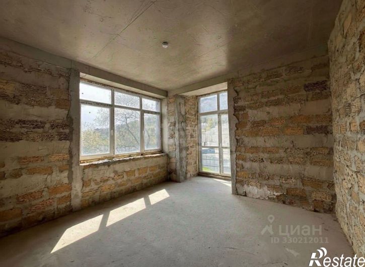 3-комн квартира улица Батурина, 36Г,  д. 36Г