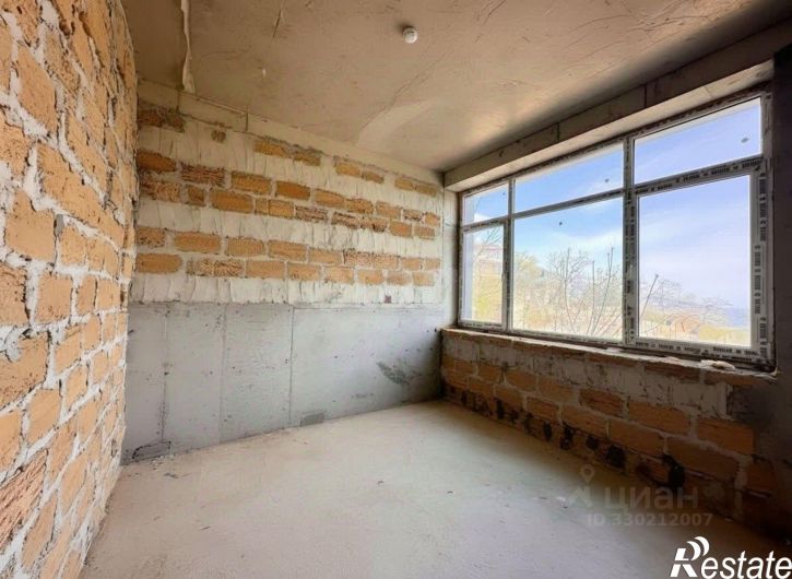 3-комн квартира улица Батурина, 36Г,  д. 36Г
