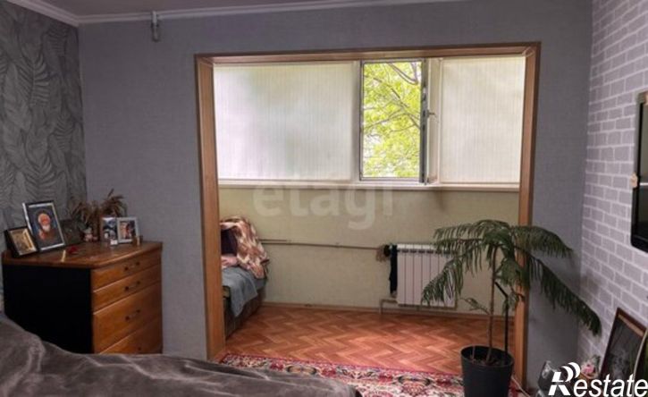 3-комн квартира ул Генерала Мельника, 1,  д. 1