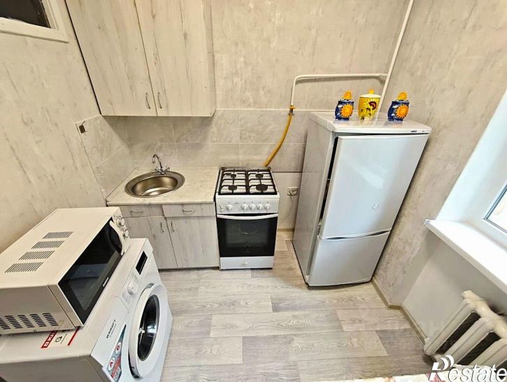 1-комн квартира проспект Генерала Острякова, 100,  д. 100