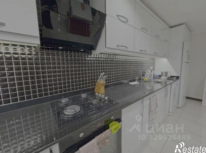2-комн квартира Евпатория, проспект Победы, 4