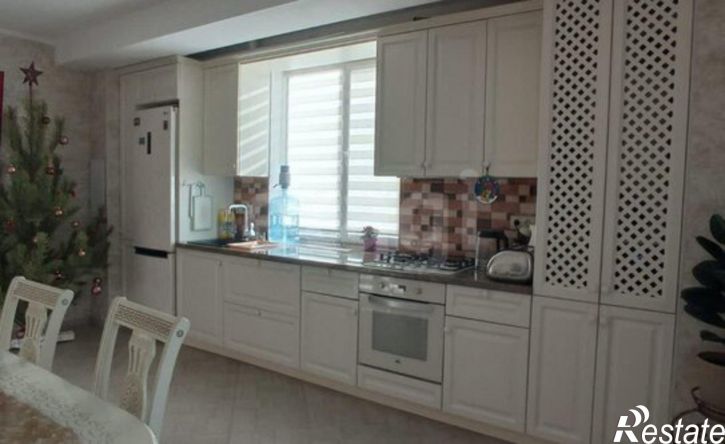 2-комн квартира Евпатория, проспект Ленина, 68к42