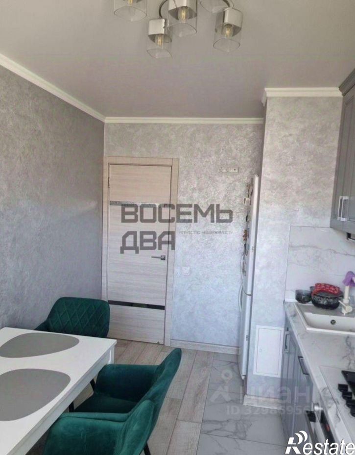 3-комн квартира Симферополь, ул. 60 лет Октября, 24