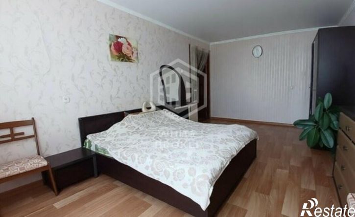 4-комн квартира улица Адмирала Юмашева, 19В,  д. 19В