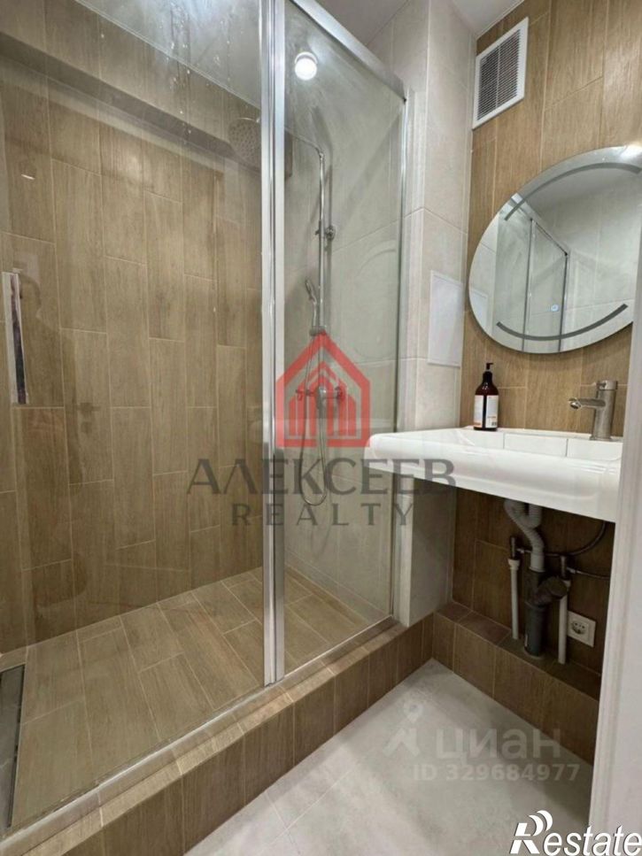 2-комн квартира пр-кт Генерала Острякова, 155а,  д. 155а