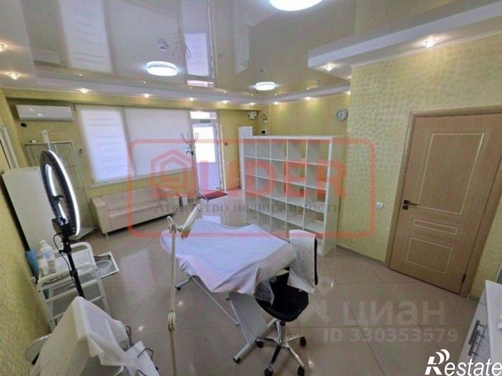 Торговое помещение проспект Октябрьской Революции, 48/1,  д. 48/1