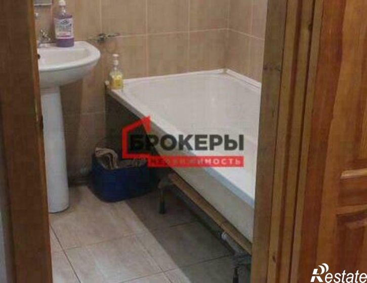 3-комн квартира ул Военных Строителей, 10/6,  д. 10/6