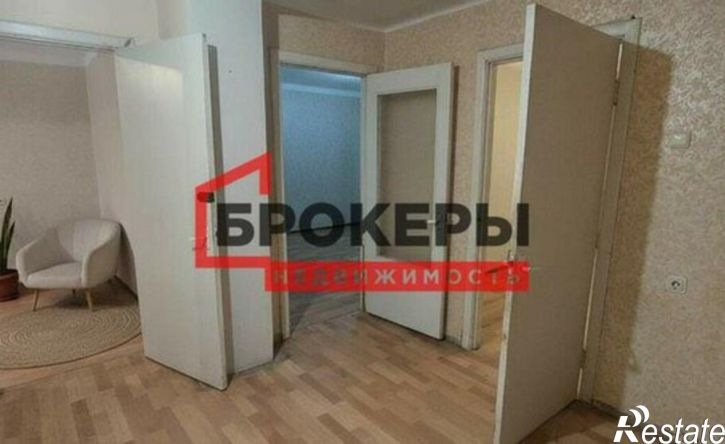 3-комн квартира ул Военных Строителей, 10/6,  д. 10/6