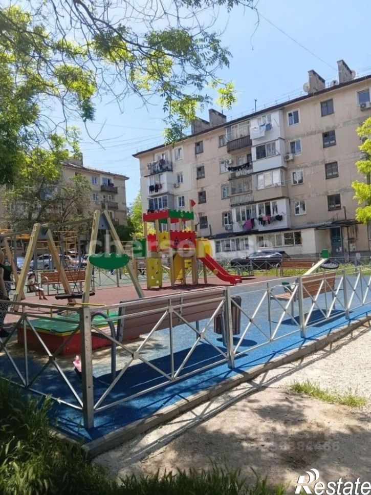 Комната улица Горпищенко, 49,  д. 49