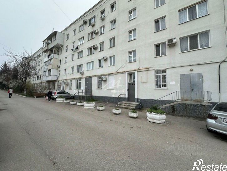 2-комн квартира проспект Октябрьской Революции, 89,  д. 89
