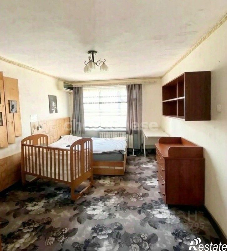 2-комн квартира Менжинского улица, 18,  д. 18