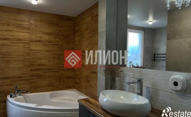 2-комн квартира улица Колобова, 18/10,  д. 18/10