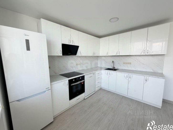 3-комн квартира улица Адмирала Фадеева, 18,  д. 18