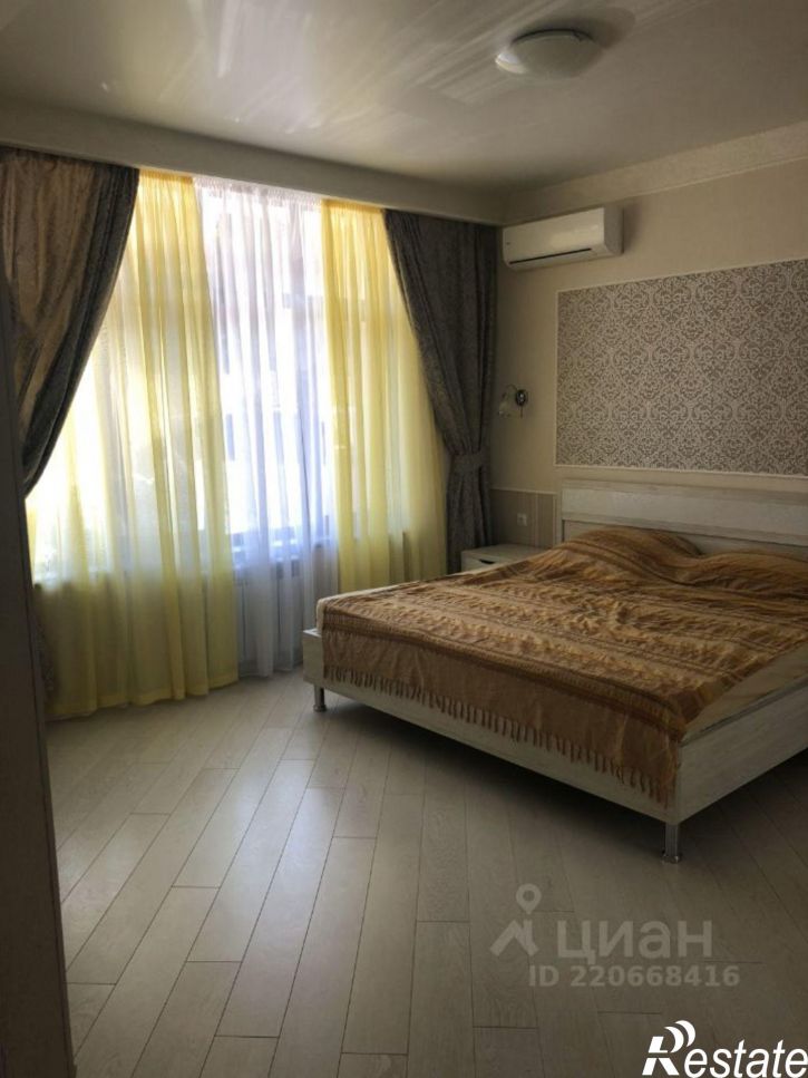 5-комн квартира Севастополь, улица Степаняна, 8А