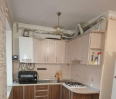 2-комн, 56кв м, этаж 1/3 ул Караманова, 2А