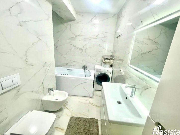 3-комн квартира Отрадная улица, 28,  д. 28