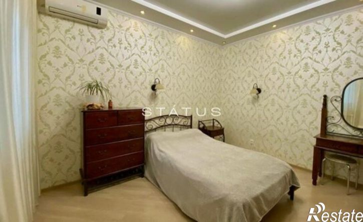 2-комн квартира Античный проспект, 70,  д. 70