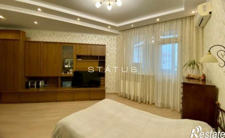 2-комн квартира Античный проспект, 70,  д. 70