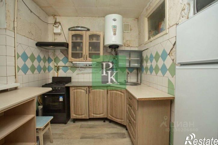 2-комн квартира улица Маршала Крылова, 13,  д. 13