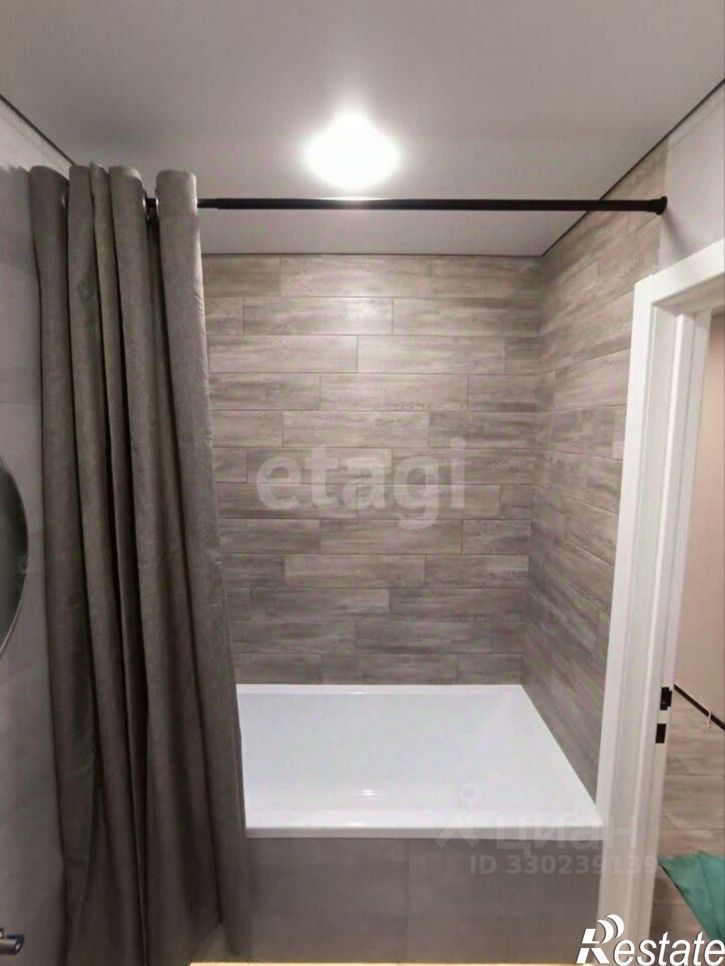 3-комн квартира улица Гайдара, 24,  д. 24