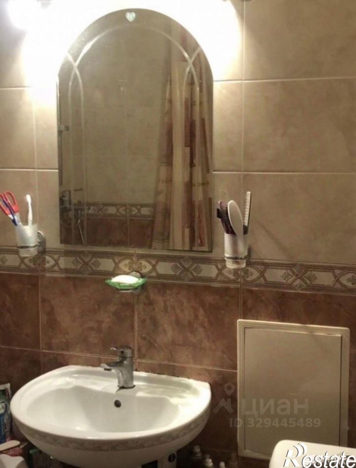 2-комн квартира улица Героев Севастополя, 56,  д. 56