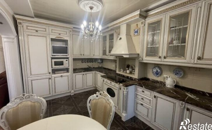 4-комн квартира Симферополь, Гурзуфская улица, 8