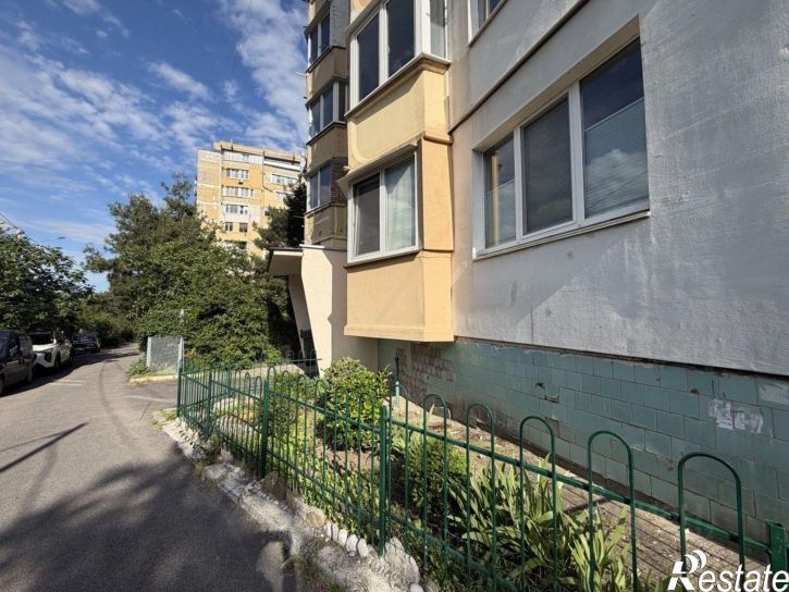 3-комн квартира Ялта, улица Грибоедова, 11