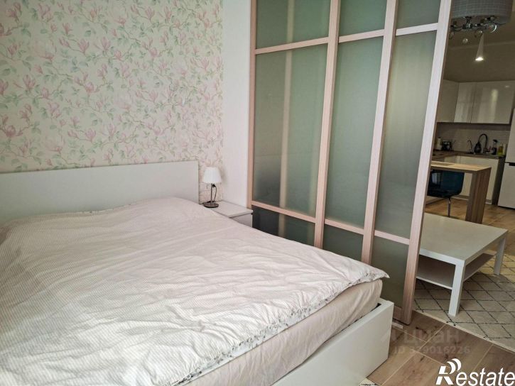 1-комн квартира улица Авиаторов, 1,  д. 1
