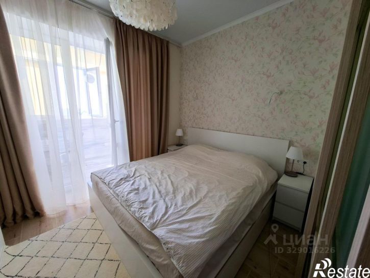 1-комн квартира улица Авиаторов, 1,  д. 1