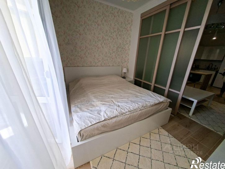 1-комн квартира улица Авиаторов, 1,  д. 1