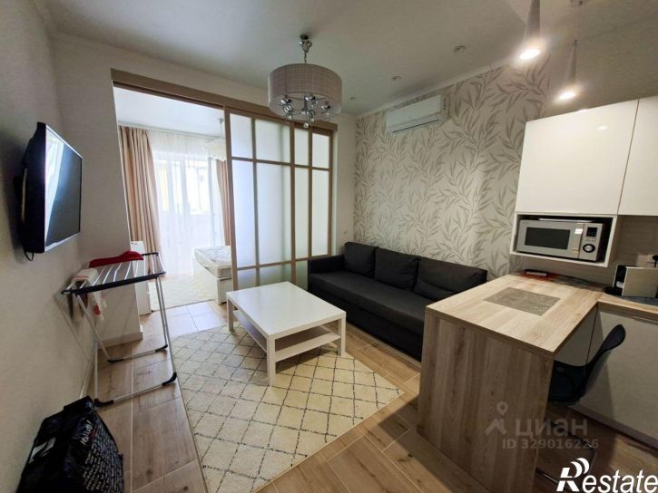 1-комн квартира улица Авиаторов, 1,  д. 1