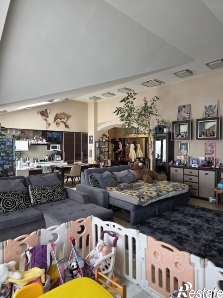 3-комн квартира ул Репина, 15/2,  д. 15/2