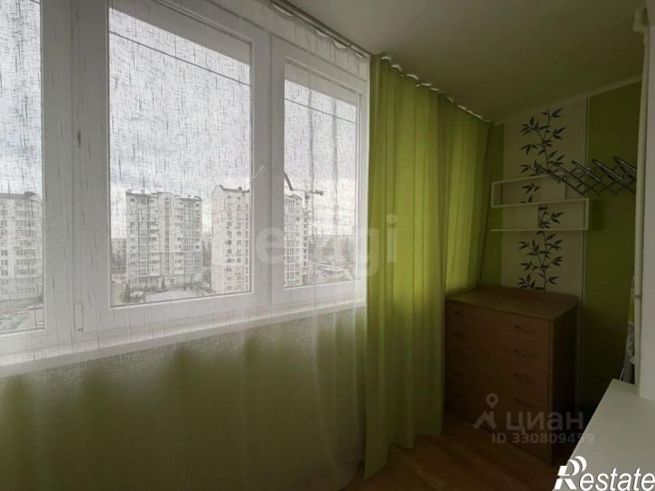 2-комн квартира пр-кт Октябрьской революции, 52,  д. 52