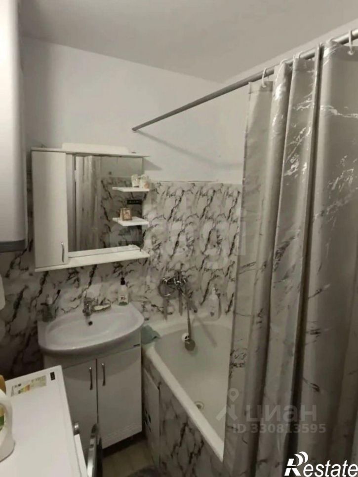 2-комн квартира улица Космонавтов, 20,  д. 20