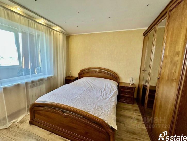 3-комн квартира проспект Октябрьской Революции, 52А,  д. 52А