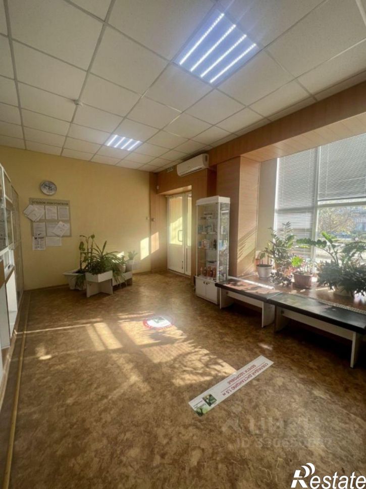 Торговое помещение проспект Героев Десантников, 2,  д. 2