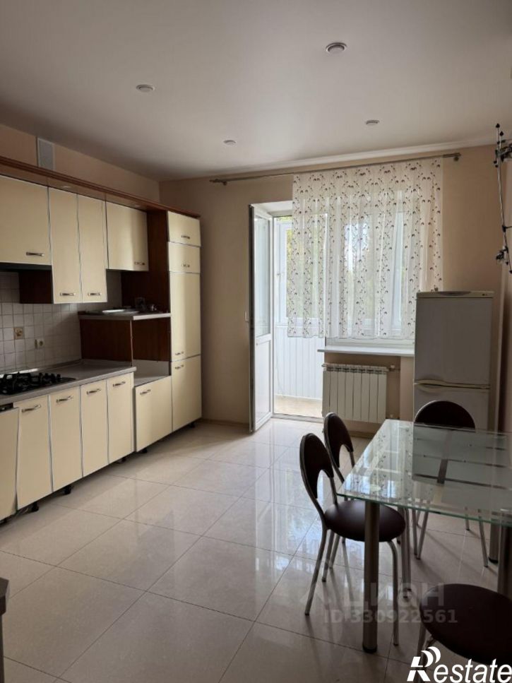 3-комн квартира Евпатория, улица 8 Марта, 34